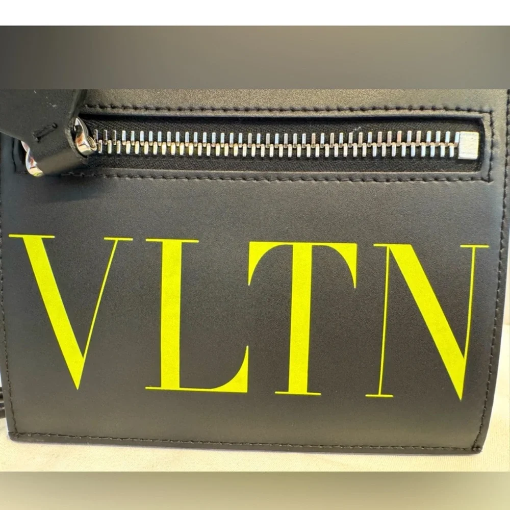 Valentino Black Unisex Neck Pouch - Picture 5 of 11